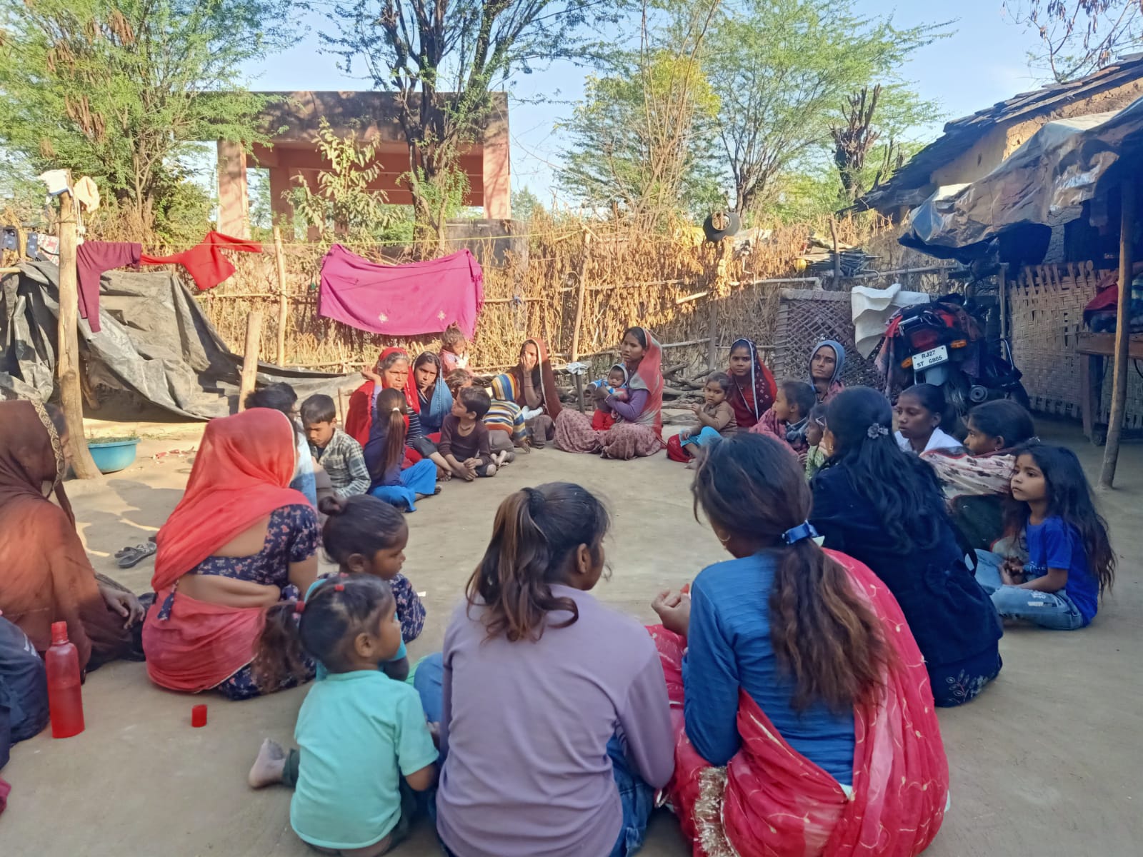 राष्ट्रीय बालिका दिवस: बालिकाओ को दी बाल विवाह और सुरक्षा से जुड़ी जानकारी 