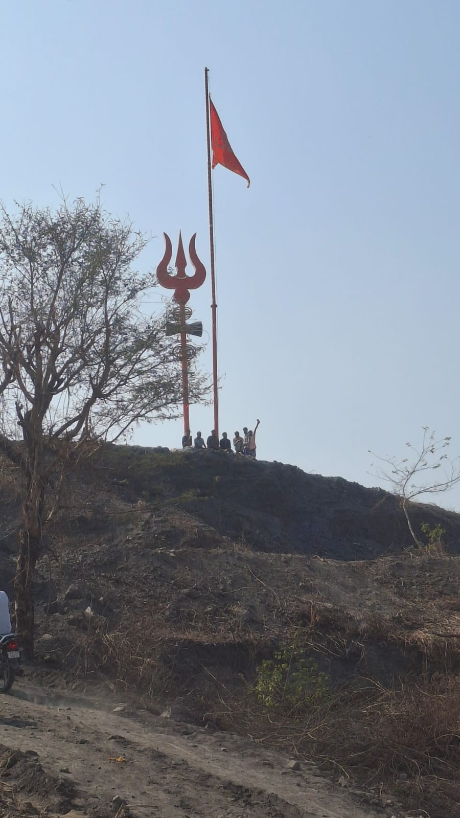 राणेरा महादेव का महाशिवरात्रि मेला आज से, त्रिशूल एवं भगवा ध्वज किया स्थापित