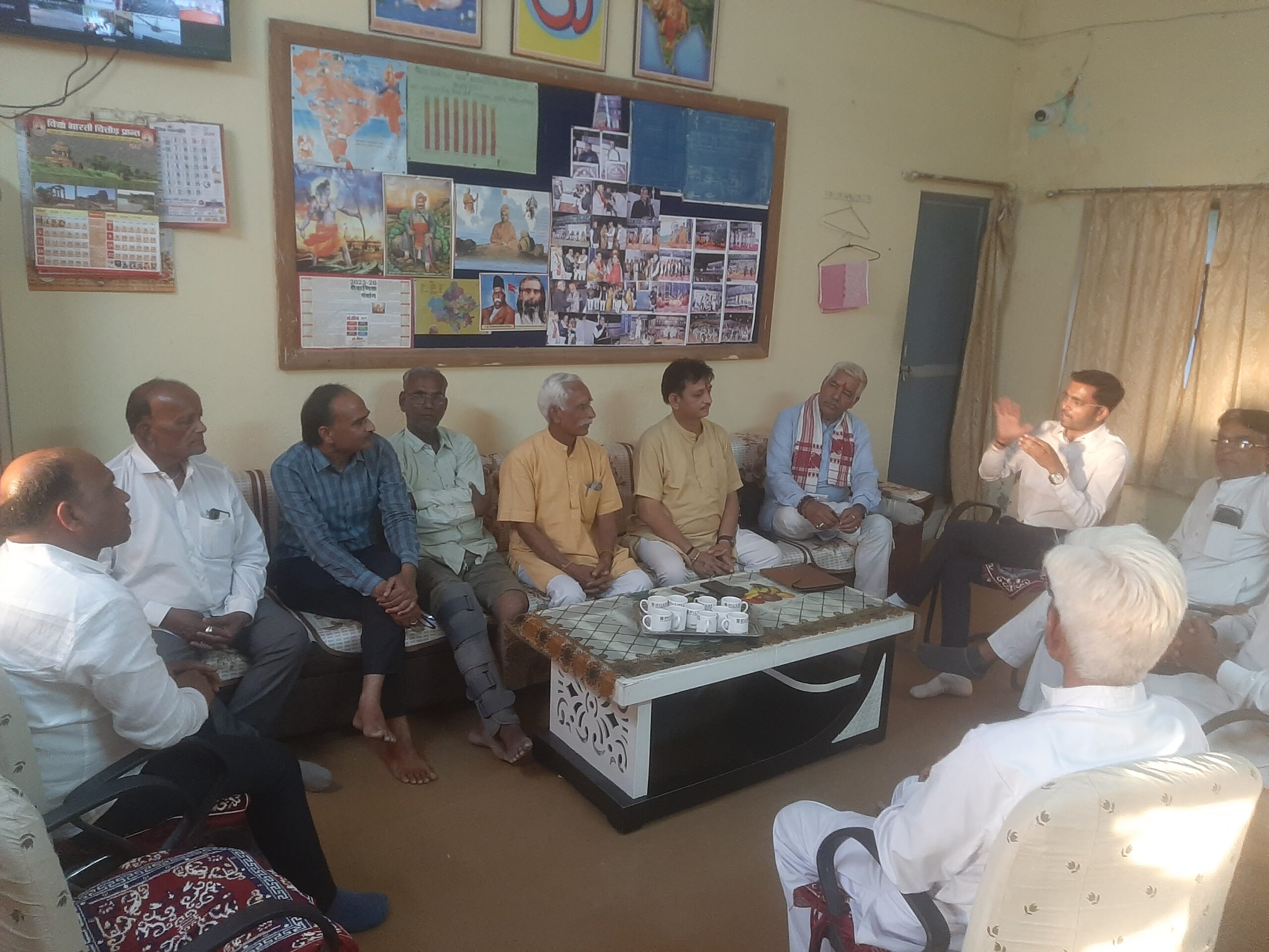 विद्या निकेतन प्रबंध कार्यकारिणी की बैठक : शैक्षिक उन्नयन पर किया फोकस