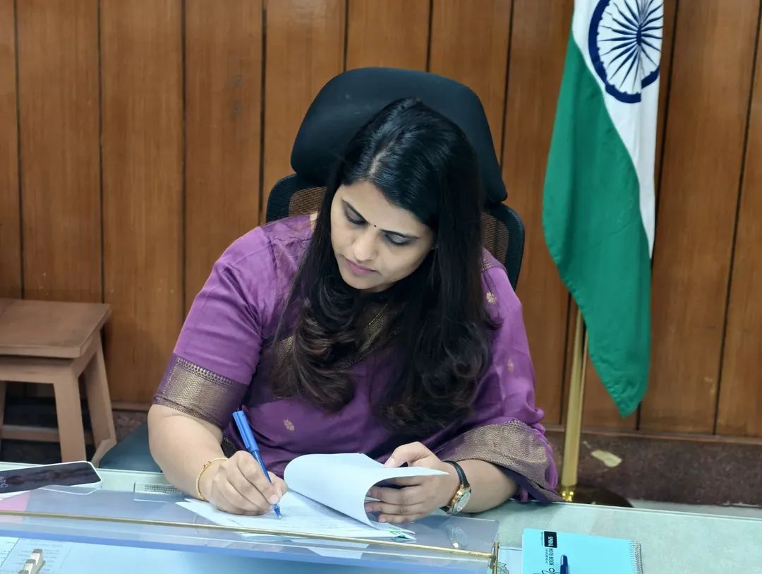 नव नियुक्त जिला कलक्टर एवं जिला मजिस्ट्रेट डॉ. मंजू ने संभाला पदभार