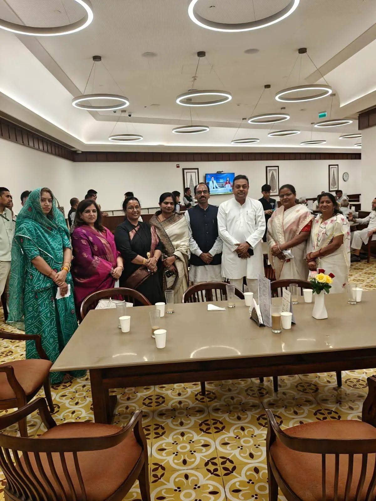 नारी शक्ति वंदन विधेयक के क्रम में उदयपुर लोकसभा क्षेत्र की महिलाओं का संसद भ्रमण