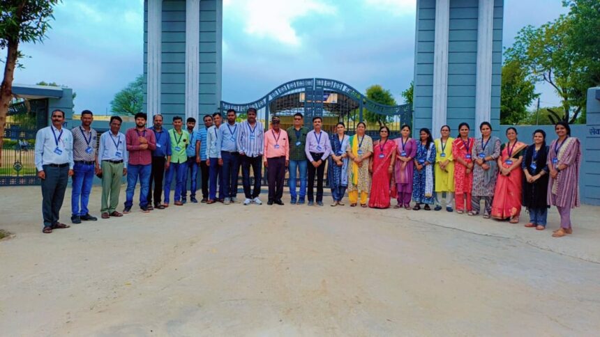 प्रधानाचार्य मोहन सोनी ने बदली विद्यालय की तस्वीर “दृढ़ इच्छाशक्ति हो तो बदलाव संभव है” — ग्राम चंगेड़ी के विद्यालय ने पेश की मिसाल
