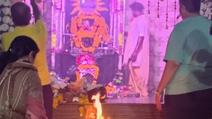 शनि जयंती पर शनि अमावस्या का उल्लास: फतेहनगर के शनि देव मंदिर में उमड़ा श्रद्धा का सैलाब