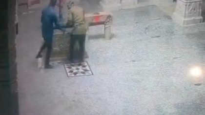 मां चामुंडा मंदिर में चोरी से सनसनी: दान पात्र तोड़ नकदी ले उड़े बदमाश, CCTV में कैद वारदात