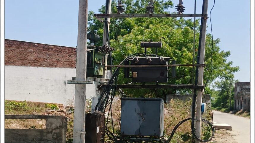 लो वोल्टेज समस्या से राहत: फतहनगर में 5 नए ट्रांसफार्मर स्थापित