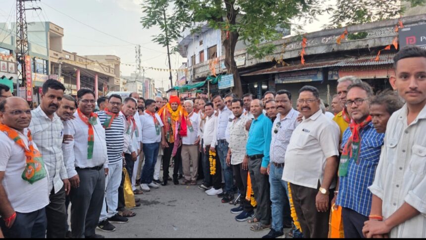 चौथी बार जिलाध्यक्ष बनने पर मुकेश खटीक का भव्य स्वागत