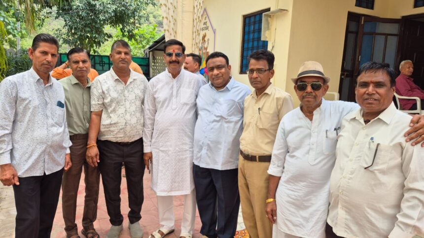 धूणीमाता पर्वत पर दो दिवसीय भजन संध्या एवं पाटोत्सव ध्वजाधारण कार्यक्रम संपन्न