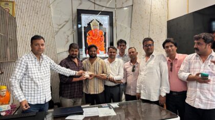 गणपति पेट्रोल पंप के पास मिले कीमती जेवर लौटाए, दीपक पारीक ने पेश की ईमानदारी की मिसाल